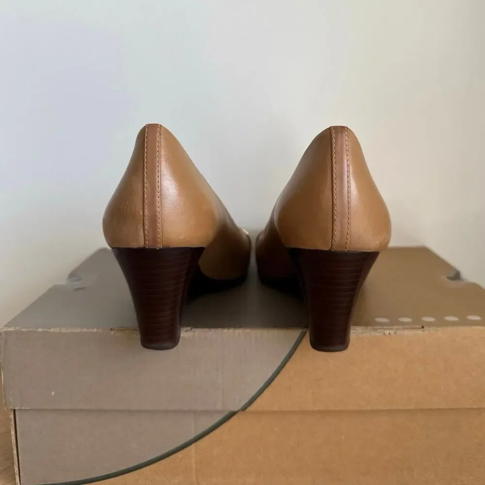 Tory Burch Pacey Tan/Patent Black Cap Toe Women Wedge Heels - SZ 9.5